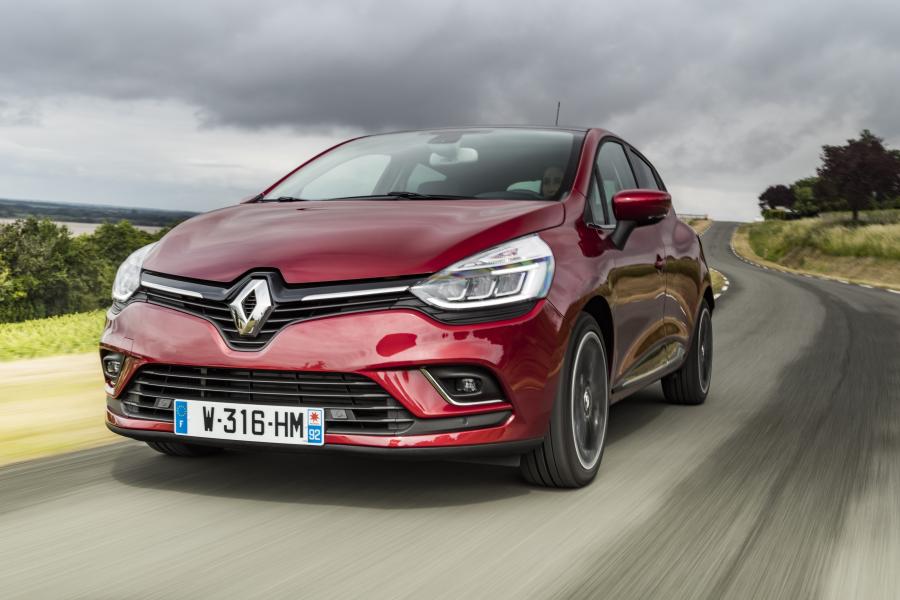  Renault Clio 2016 года  (фото 60 из 80)